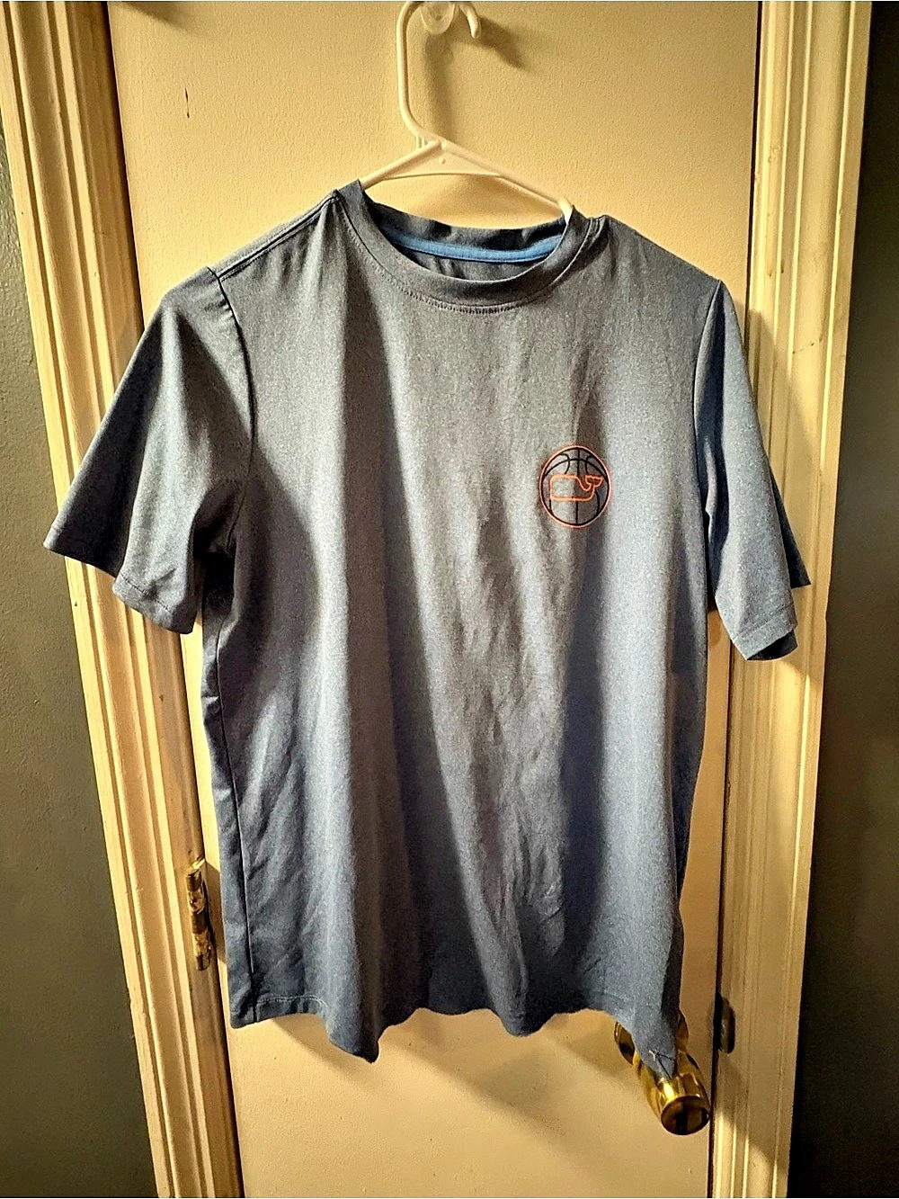 Vineyard Vines Basketball Whale Performance Tee, Gray, Medium